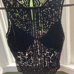 OLIVE TREE LACE SLEEVLESS BLACK LACE BODY SIZE LARGE